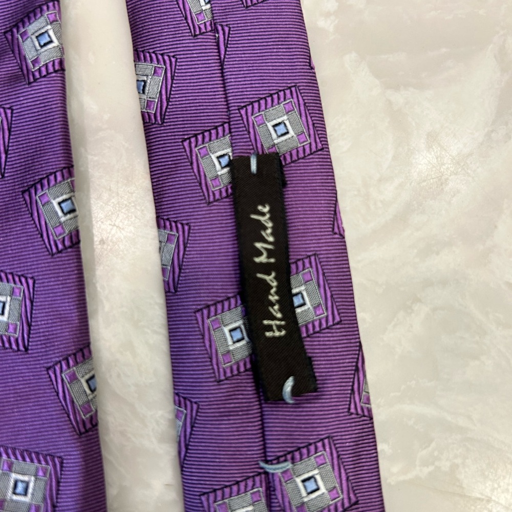Alfred Dinner London Luxurious Purple Geometric Men's Silk Tie, Made in Italy - Picture 7 of 13
